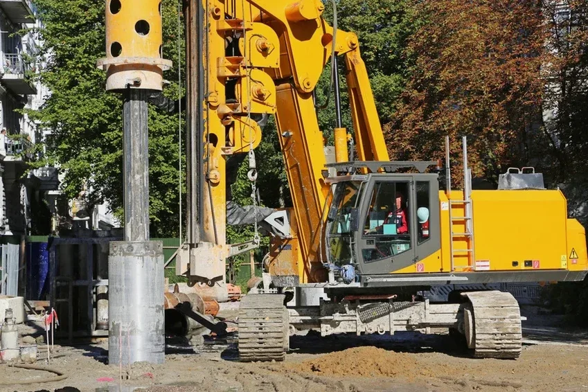 Microzoneamento sísmico em São Vicente: resposta do solo e aceleração de projeto